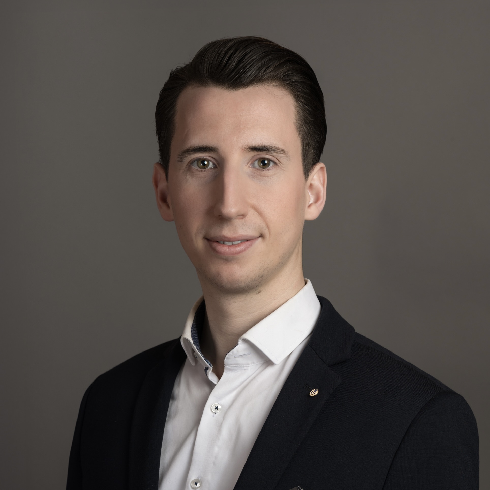 Sidney Hahn – Partner für Behavioral Finance und Strategie bei Jakobs & Hahn Vermögensverwaltung Achern